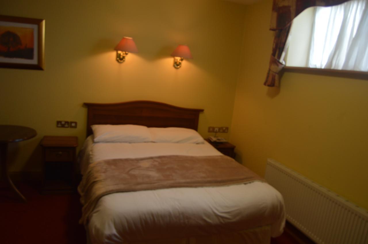 The Anglers Rest Hotel Headford 외부 사진